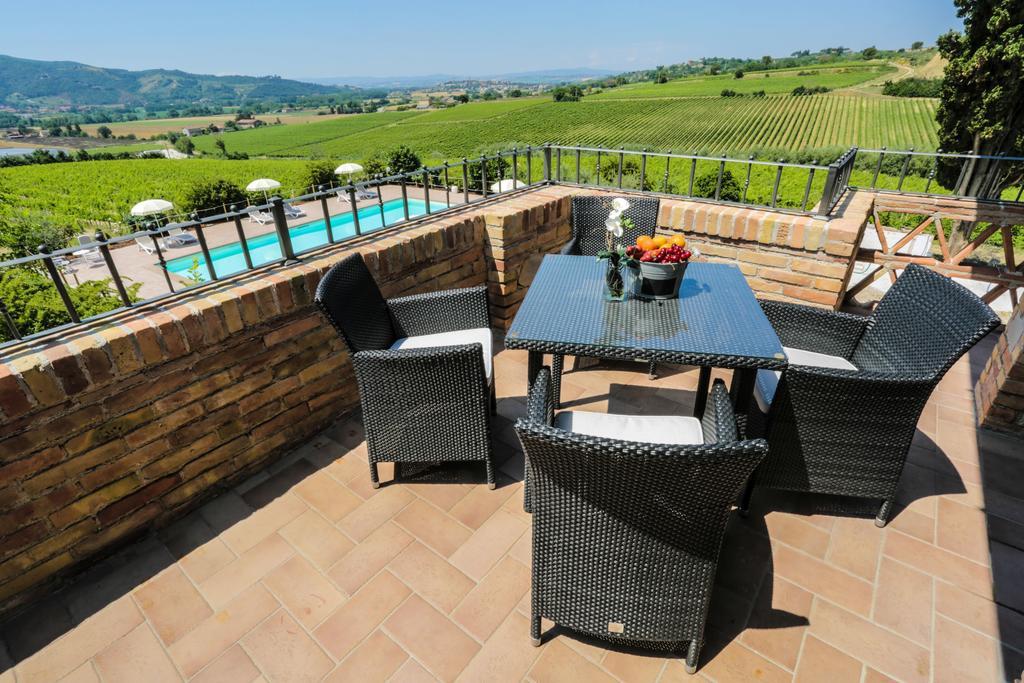 Agriturismo Il Divin Casale Torgiano Exterior foto